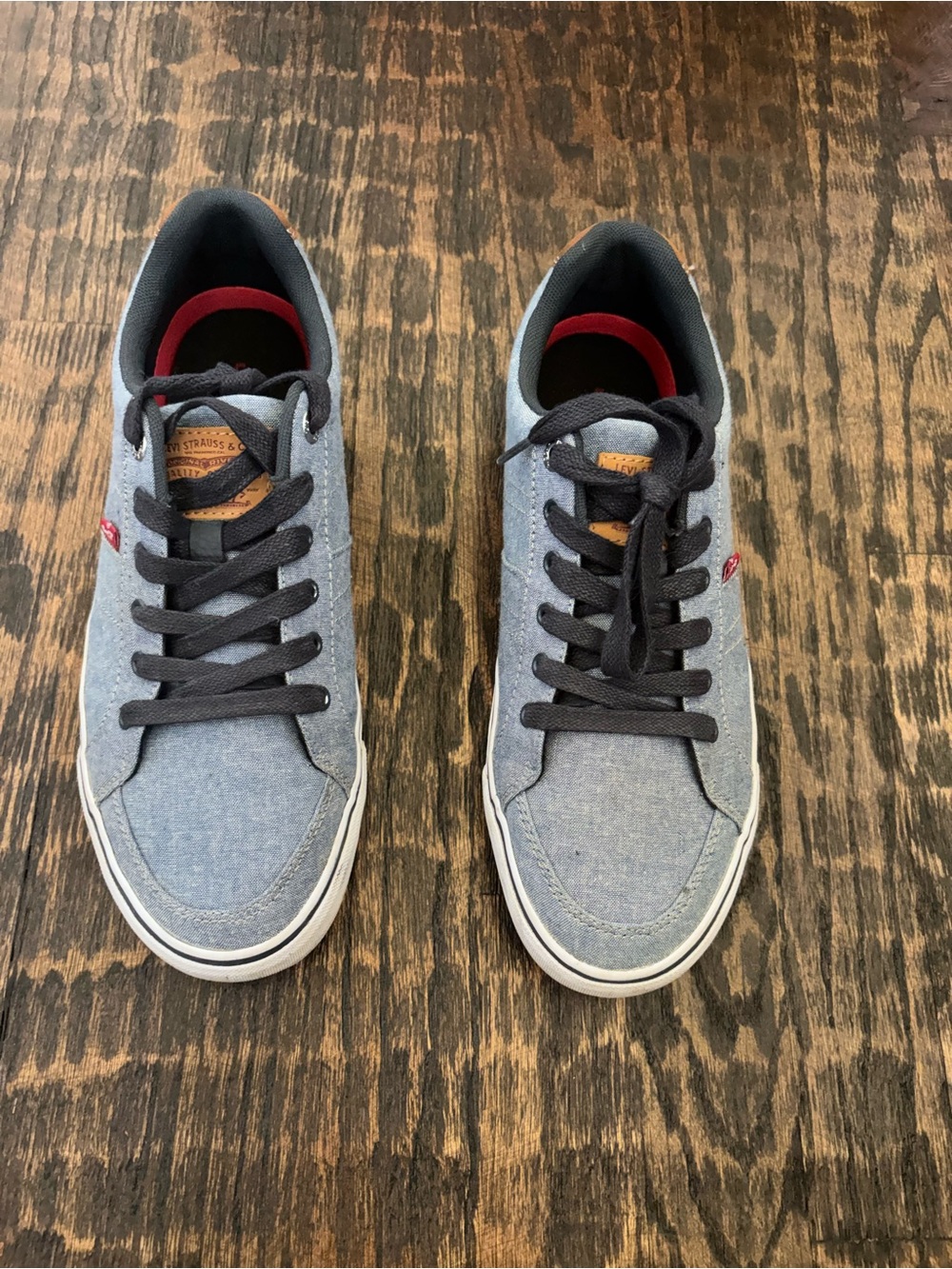 Levi's Light Blue / Gray Low-Top Sneakers with Black Laces